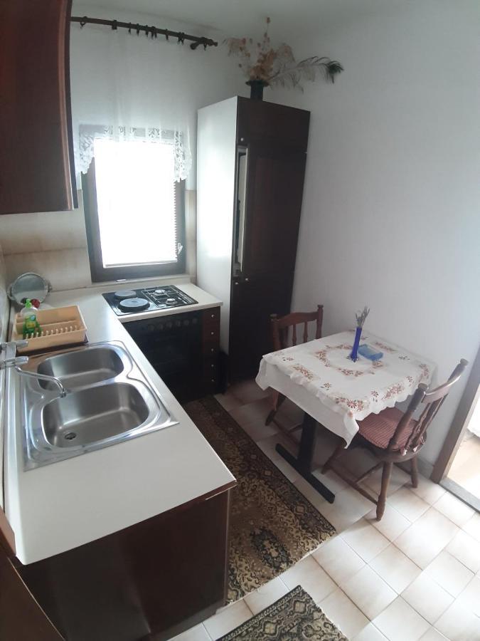 Apartmani Luce Sumartin Luaran gambar